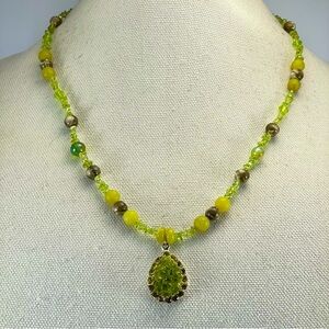 Vintage Jade Peridot Beaded Druzy Pendant Boho Statement Necklace Stunning